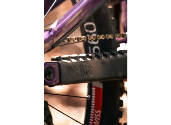 Ridewrap VHSV-3 Chain Sound Dampener rear triangle protection