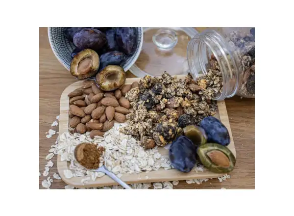 Passion Crunchy Granola 450g - Poppy Seed with Plums