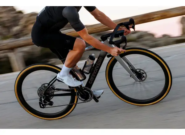 Cannondale Synapse LAB71 SMARTSENSE road bike Black Marble (BMB)