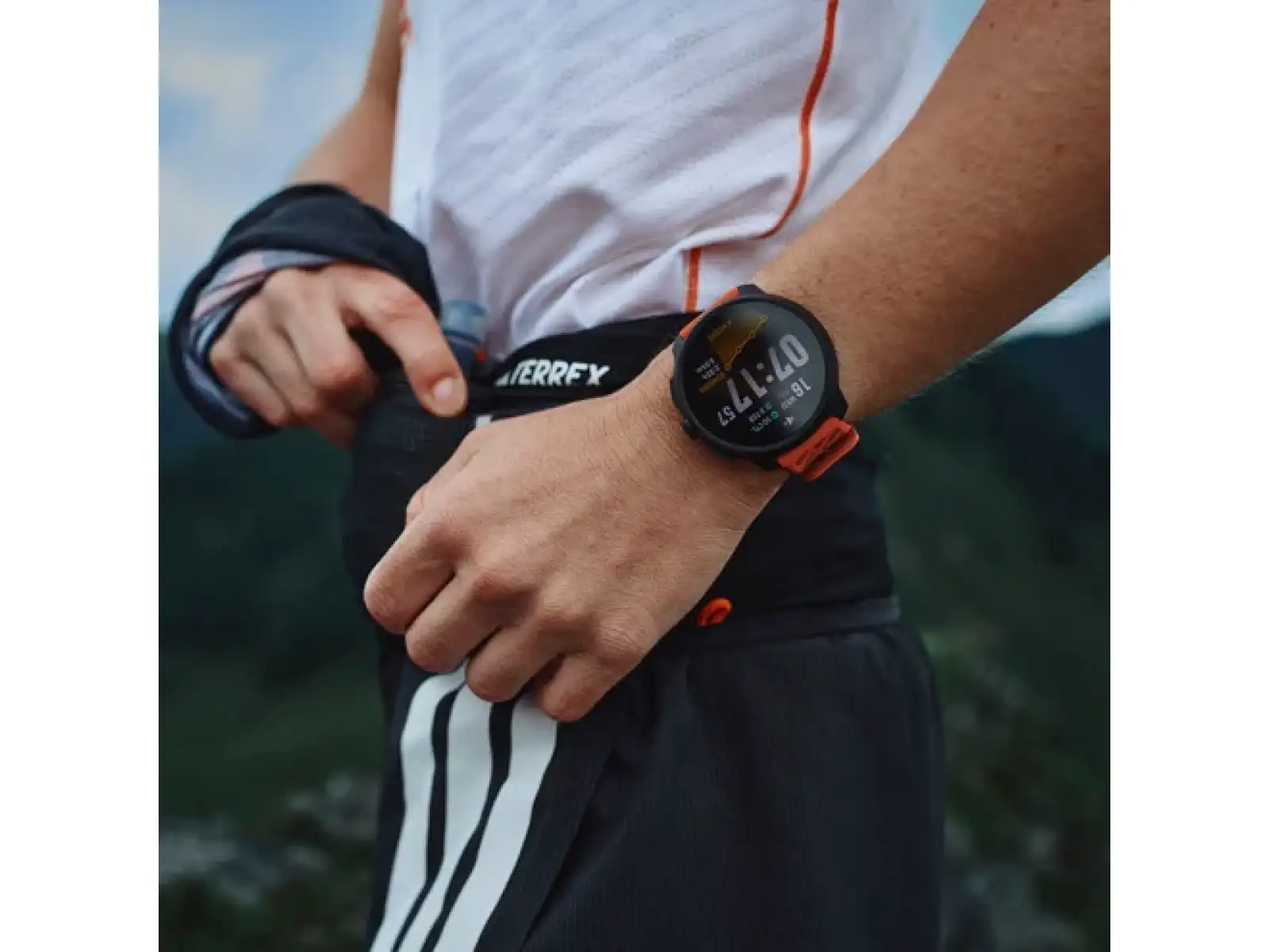 Suunto Race 2 smart watch Coral Orange