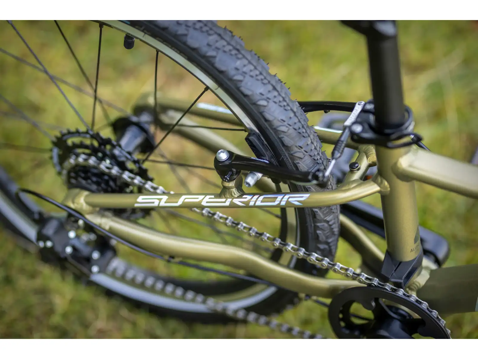 Superior F.L.Y. 20 VB Matte Olive Metallic/Hologram Chrome children's mountain bike