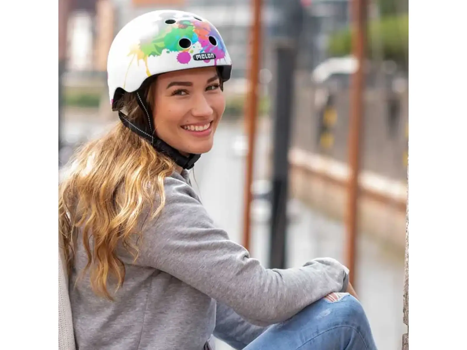 Melon Coloursplash helmet
