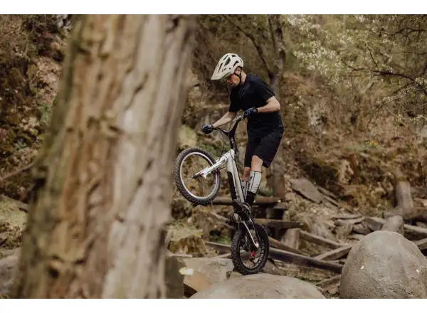 Force Trail MTB helmet cream