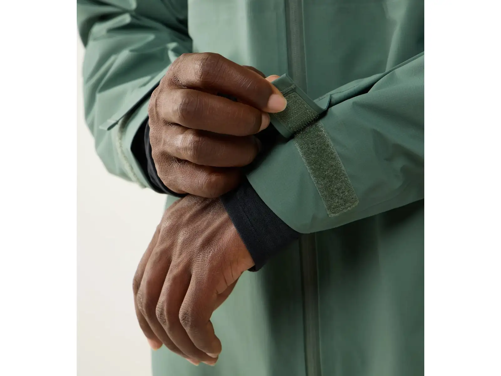 Haglöfs L.I.M AIRAK GTX men's jacket Chlorophyll Green