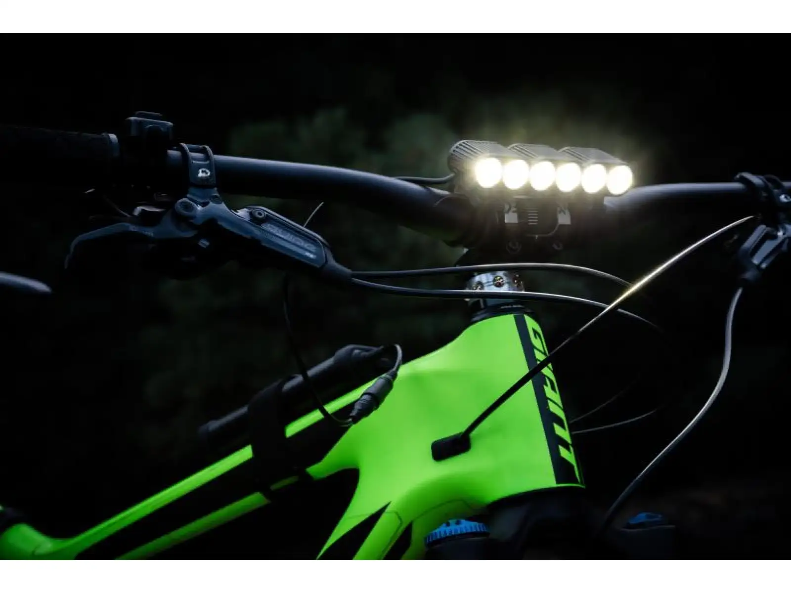 Gemini Titan 2500 OLED front light