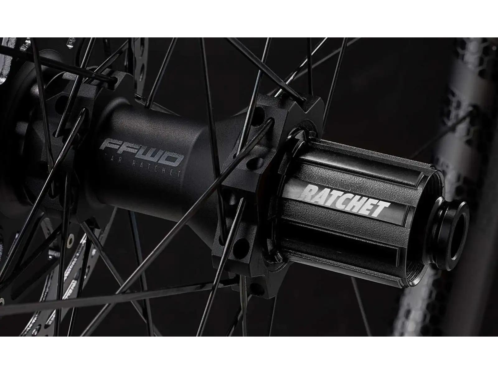 FFWD OUTLAW Carbon Boost 30 mm 29" wheelset MattBlack