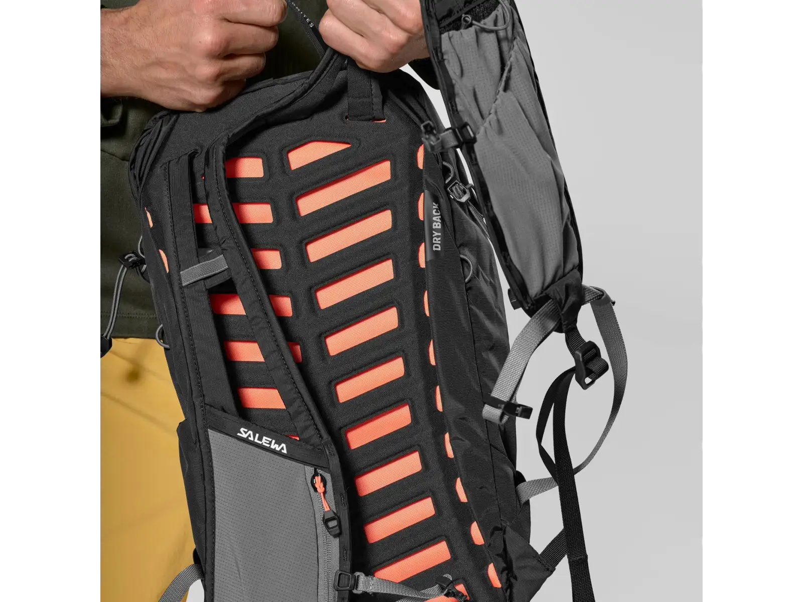 Salewa Pedroc Active backpack 16 l Black Out