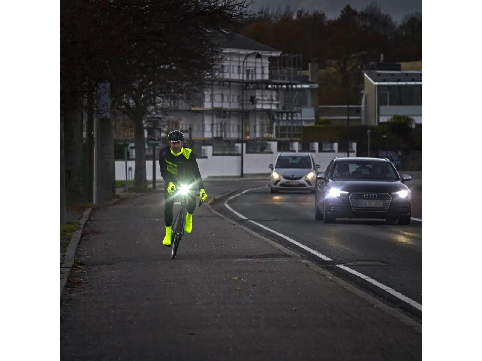 Grip Grab RaceAqua Hi-Vis waterproof overshoes yellow