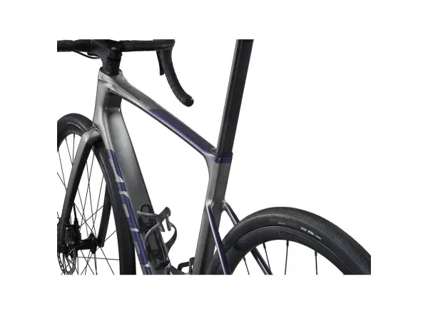 Giant Defy Advanced 1 road bike Charcoal / Milky Way