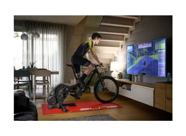 Elite Direto XR-T trainer with mat