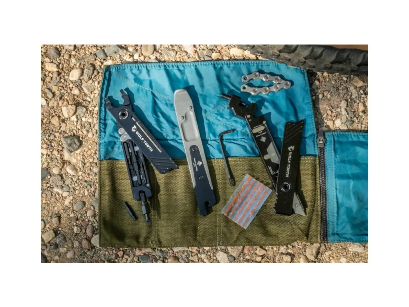Wolf Tooth 8-BIT Kit One three-piece tool