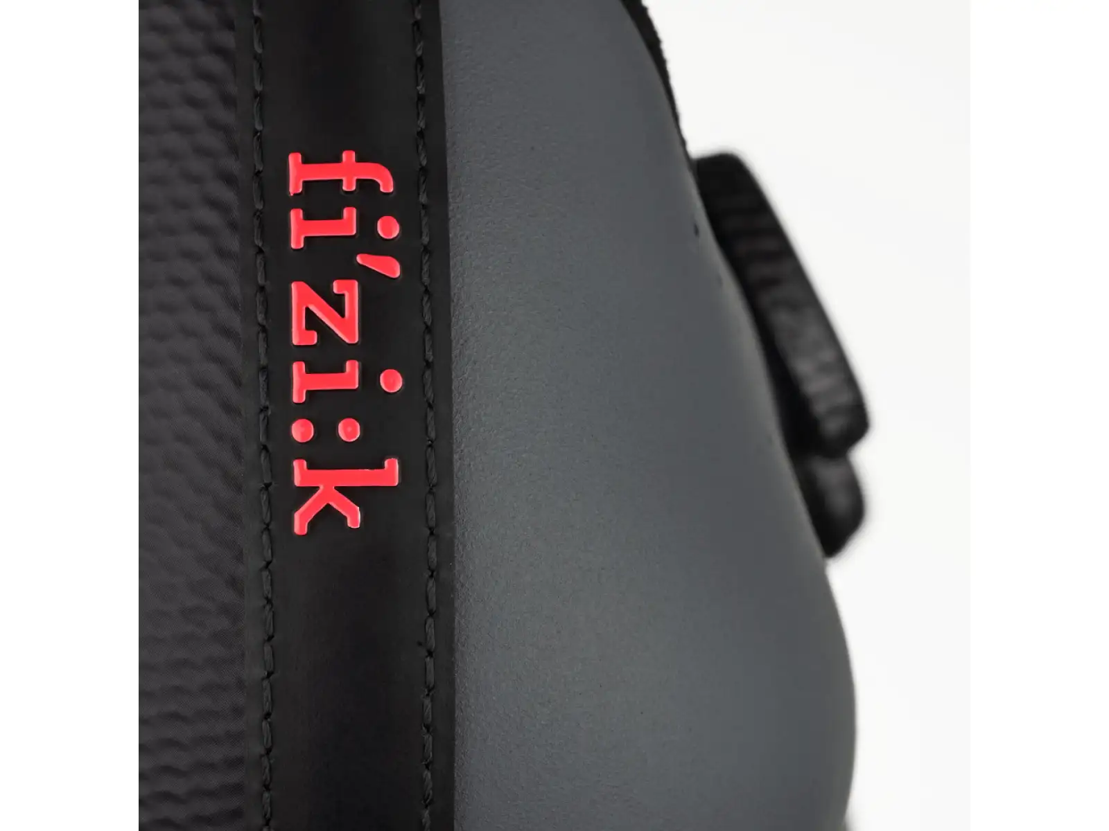 Fizik Vento Infinito Carbon 2 road cycling shoes Grey/Coral