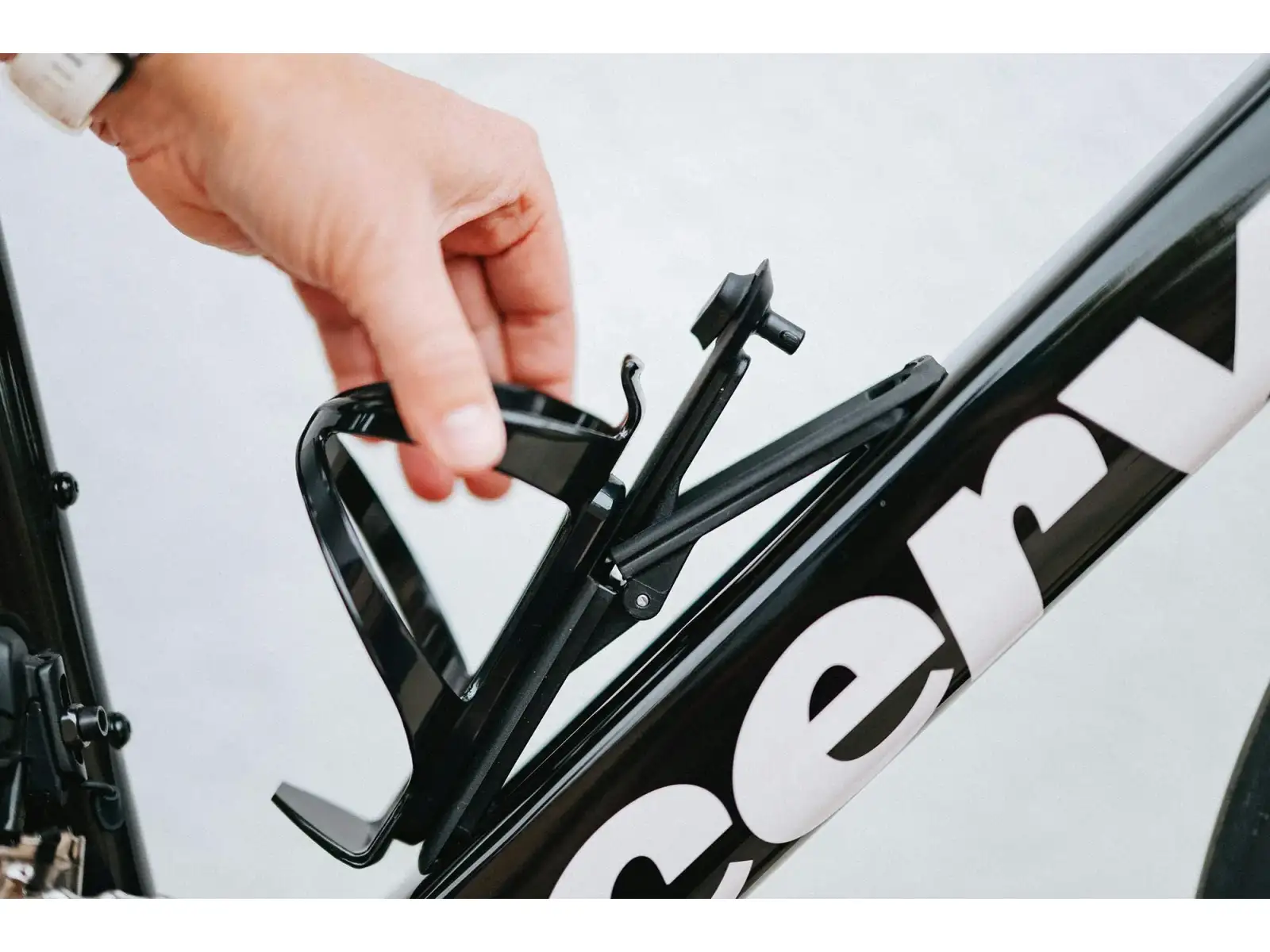 Cervélo Caledonia 5 Red AXS road bike Five Black