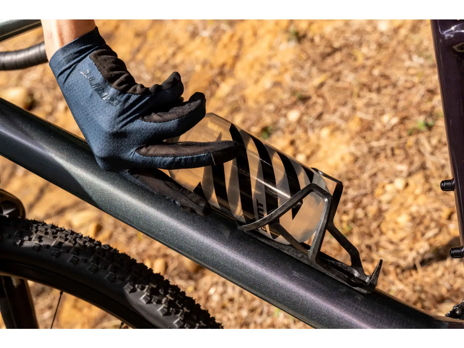 Giant Airway Elite Matt bottle cage Black/Gloss silver