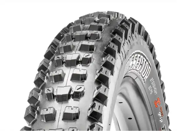Maxxis Dissector 29x2.4" WT 3CT EXO+ TR MTB tire kevlar