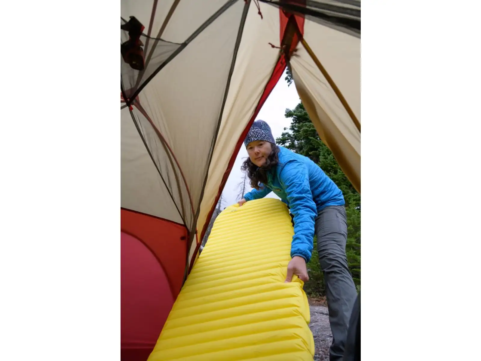 Therm-A-Rest NeoAir XLite NXT Regular inflatable sleeping pad yellow