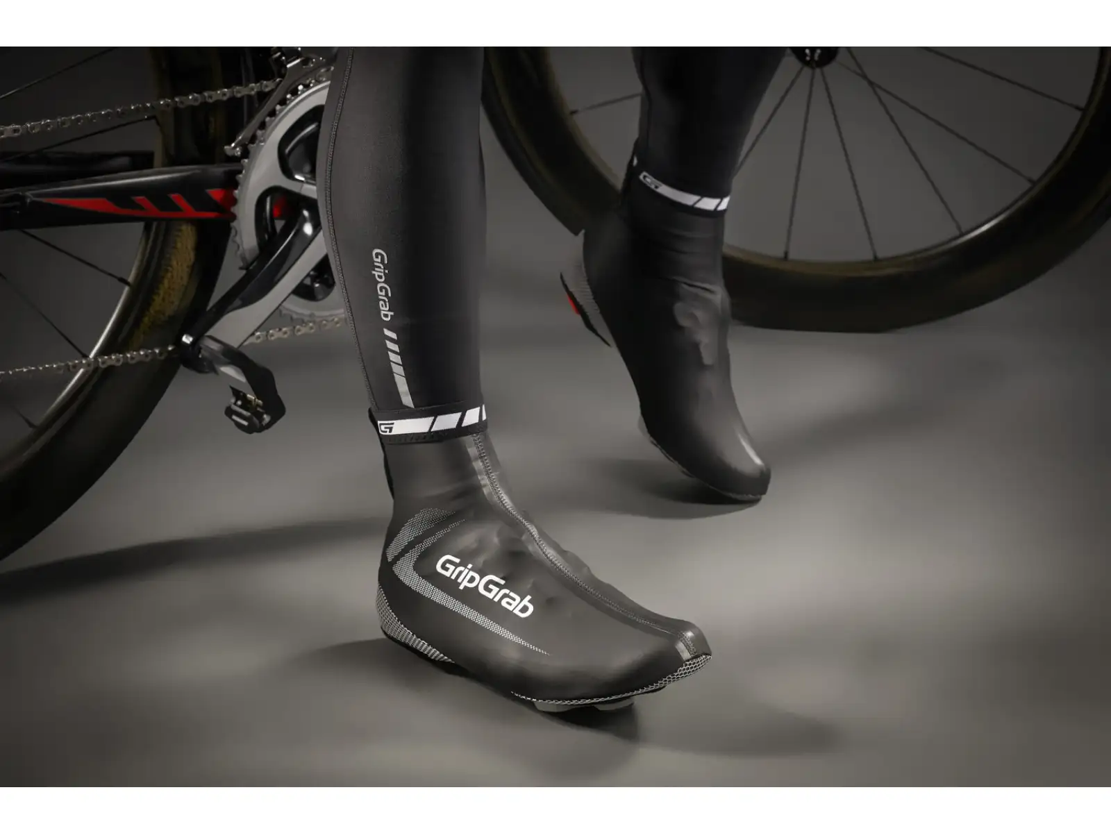 Grip Grab Aqua Race shoe covers black/reflective