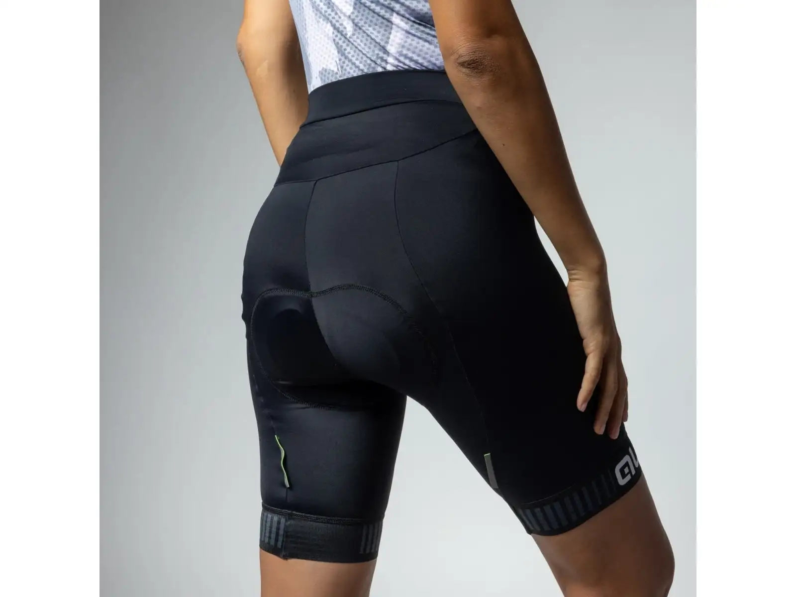 Alé Pragma Traguardo 2.0 women's shorts White