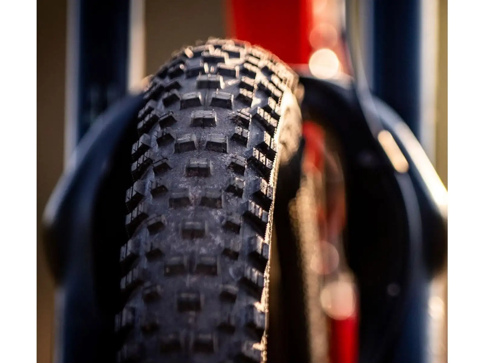 Goodyear Escape Ultimate TC 29" MTB tire kevlar Tan