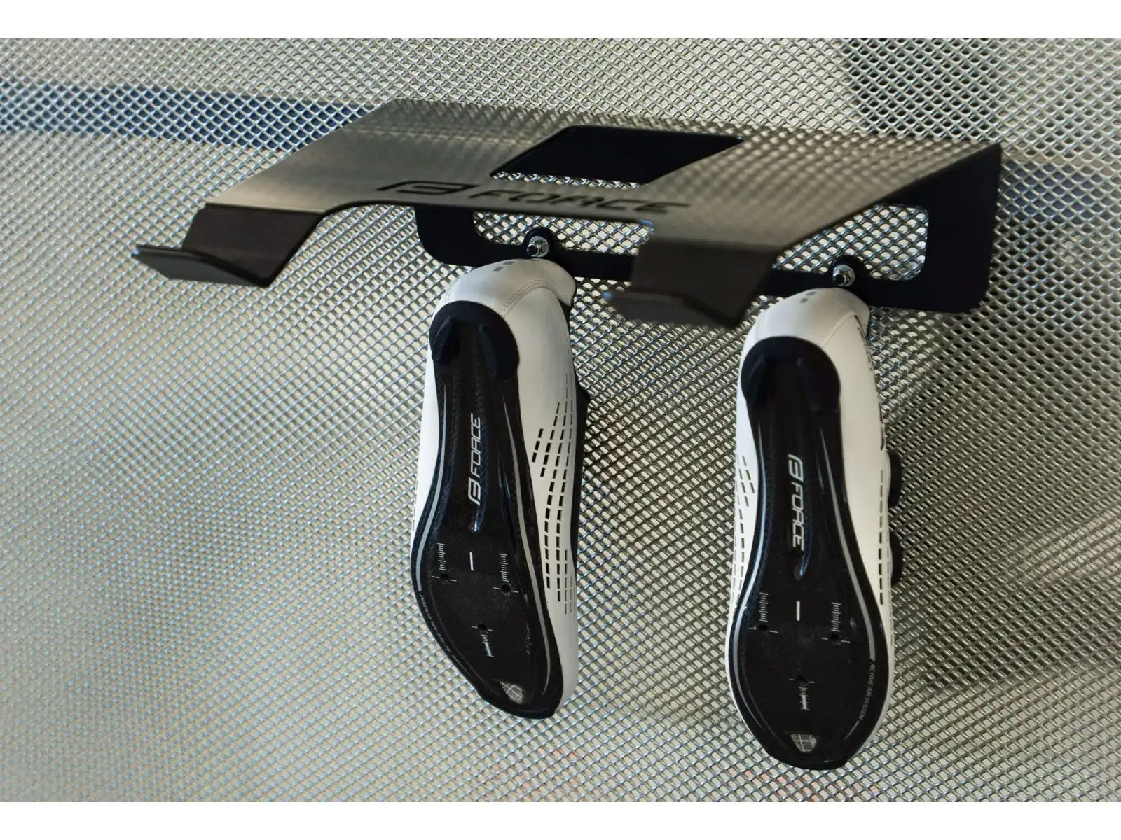 Force Stable Tograck steel wall mount black