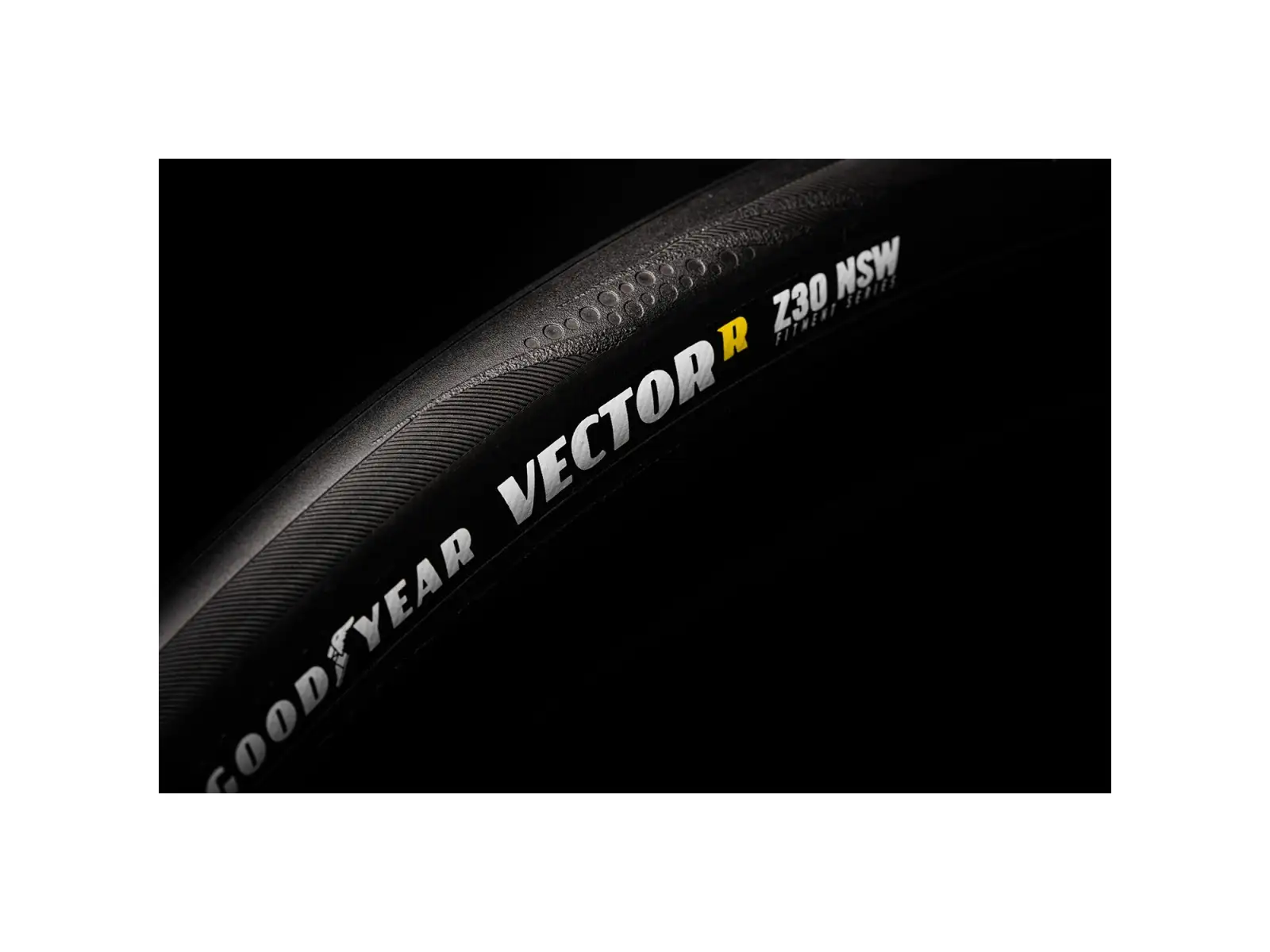 Goodyear Vector R Z30 NSW Tubeless road tire 30-622 Black