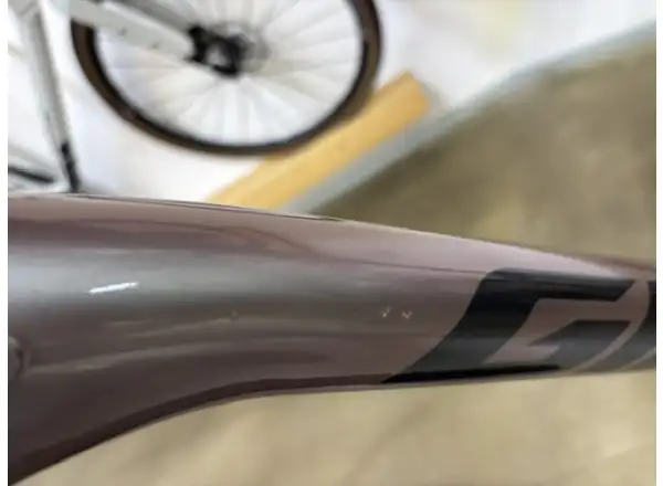 Giant Roam 3 trekking bike Shell White SAMPLE