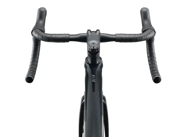Giant Defy Advanced 2 road bike Abyss Black