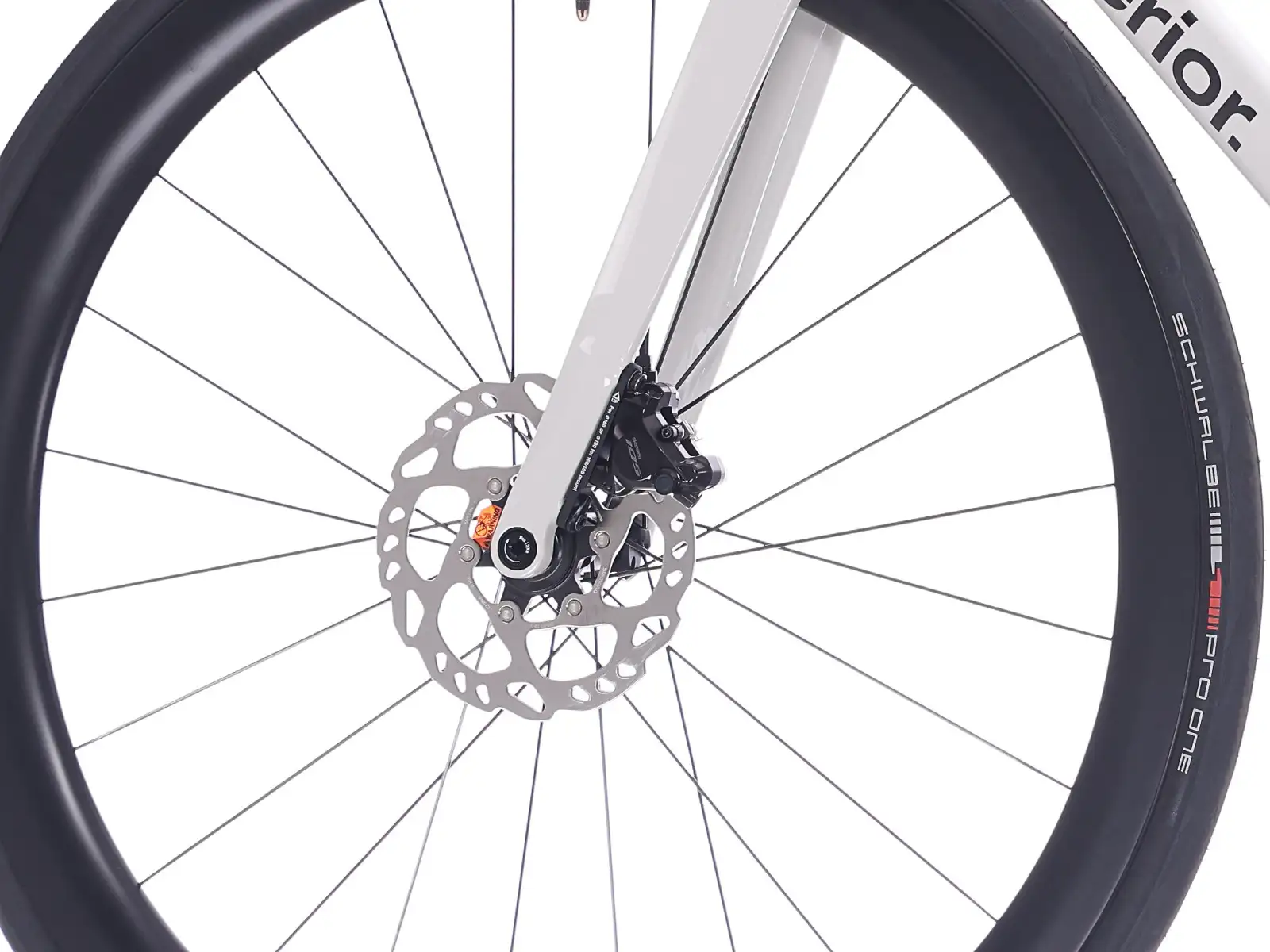 Superior RR 9.6 road bike Matte Carbon / White