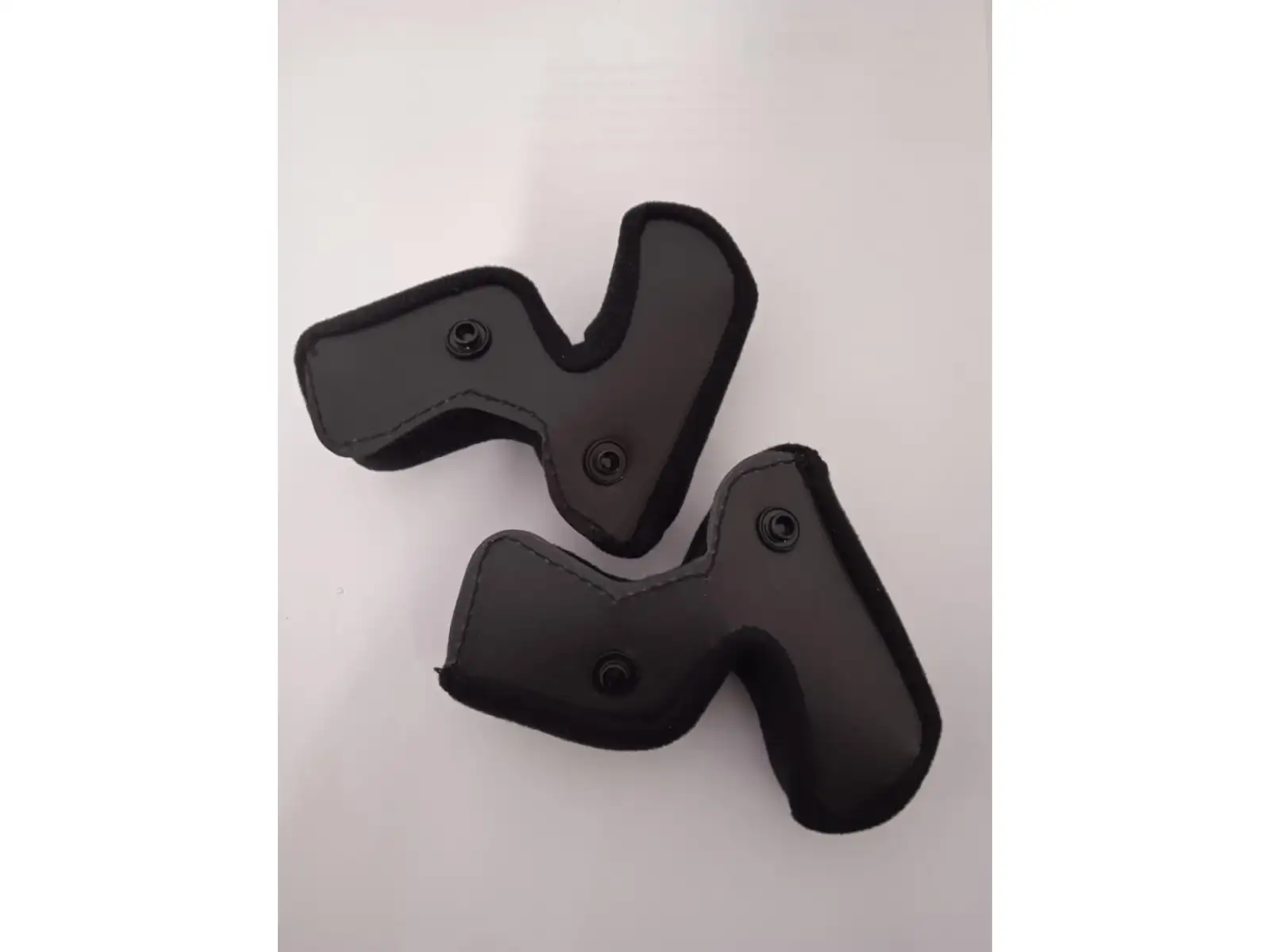 Uvex Jakkyl HDE padding chin guard black