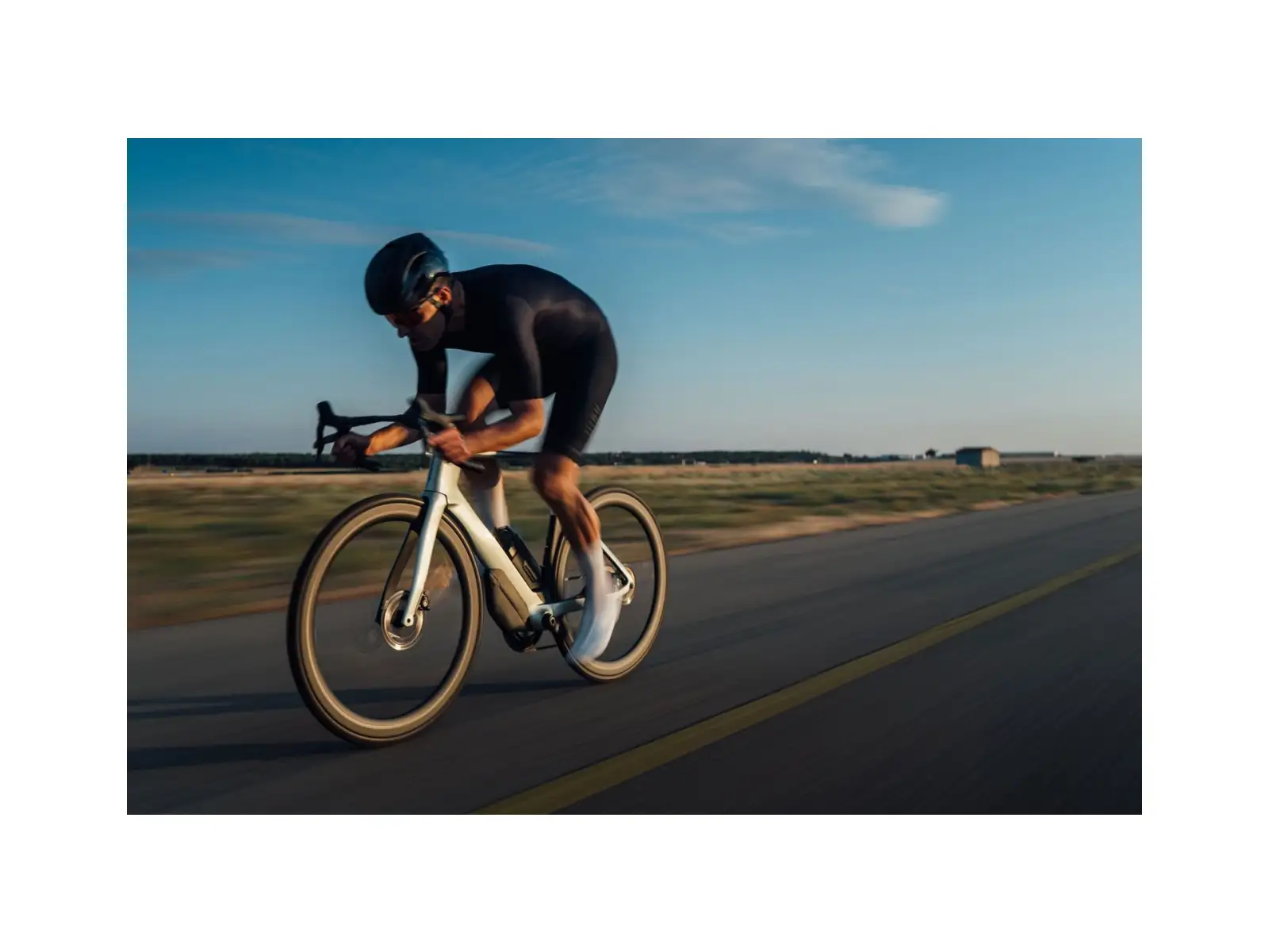 MET Manta MIPS road helmet Greige