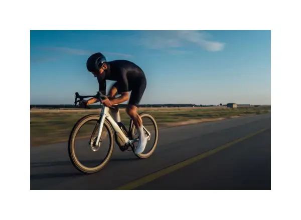 MET Manta MIPS road helmet Greige