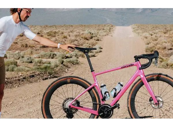 Cervélo Aspero SRAM Apex AXS 1 gravel bike Dusty Unicorn