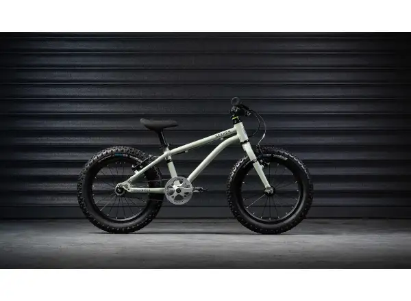 Early Rider Seeker 16 children's bike Sage Green