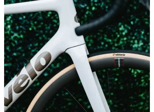 Cervélo R5 Force eTap AXS road bike Permafrost