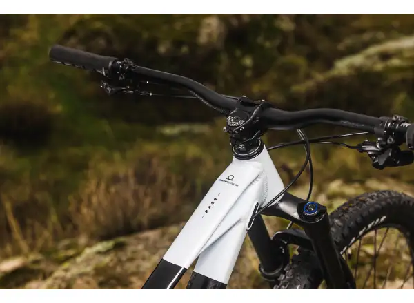 Mondraker Raze full-suspension bike black/dirty white