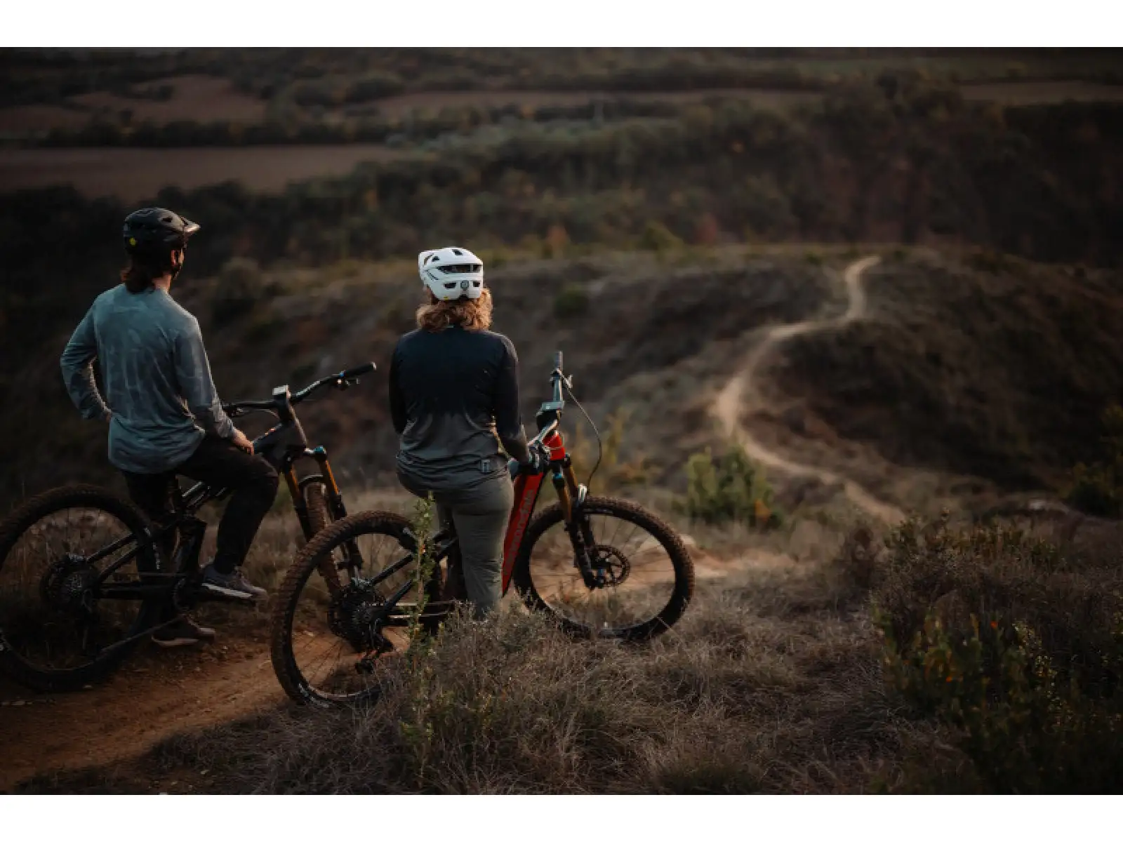 Cannondale Moterra Carbon 2 full-suspension e-bike Jade