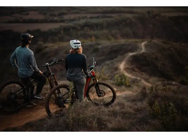Cannondale Moterra Carbon 2 full-suspension e-bike Jade