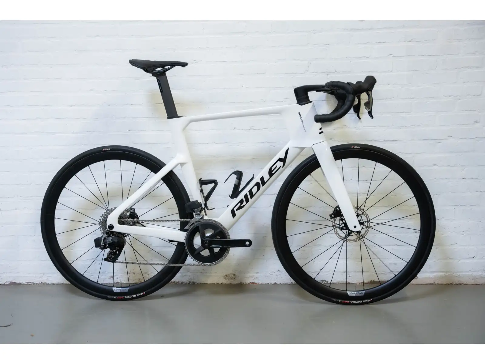 Ridley NOAH 3.0 Ultegra Di2 road bike Pearl White/Black