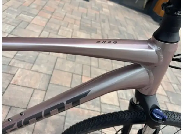Giant Roam 3 trekking bike Shell White SAMPLE