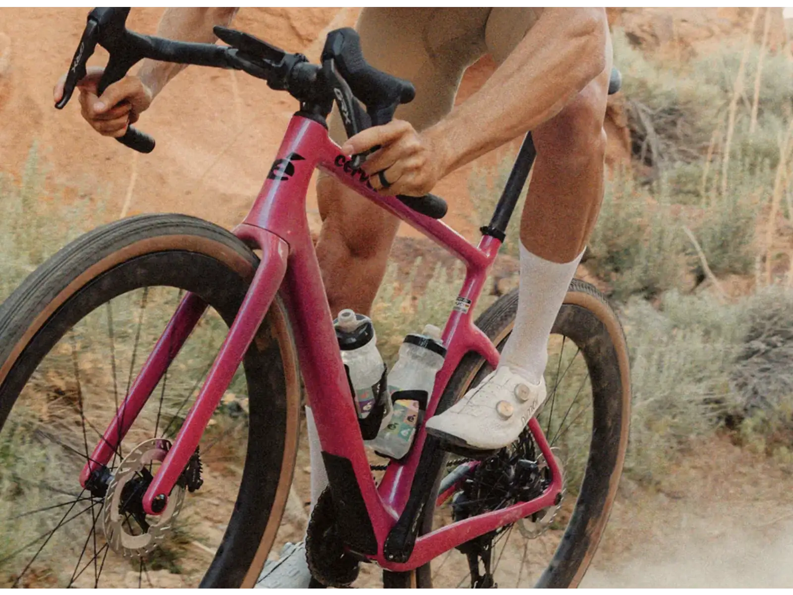 Cervélo Aspero SRAM Apex AXS 1 gravel bike Dusty Unicorn