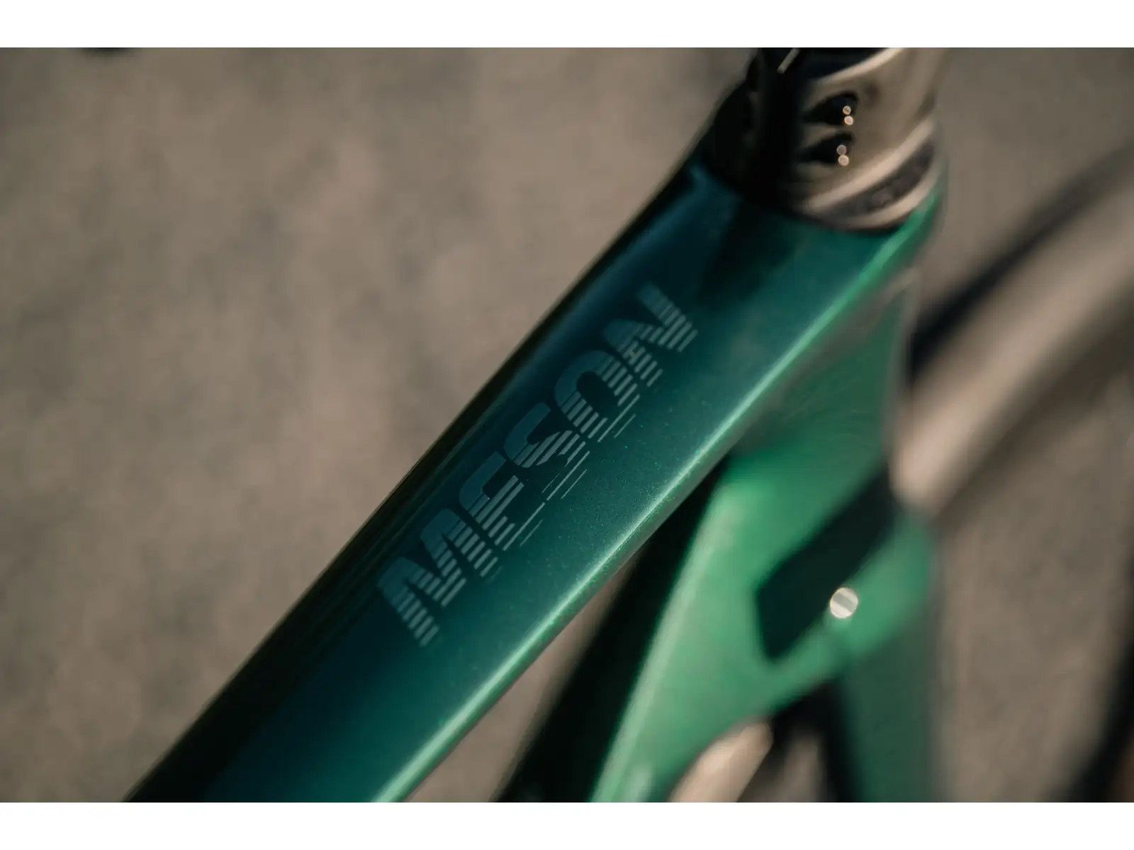 Isaac Meson Ultegra Di2 road bike Jade Green