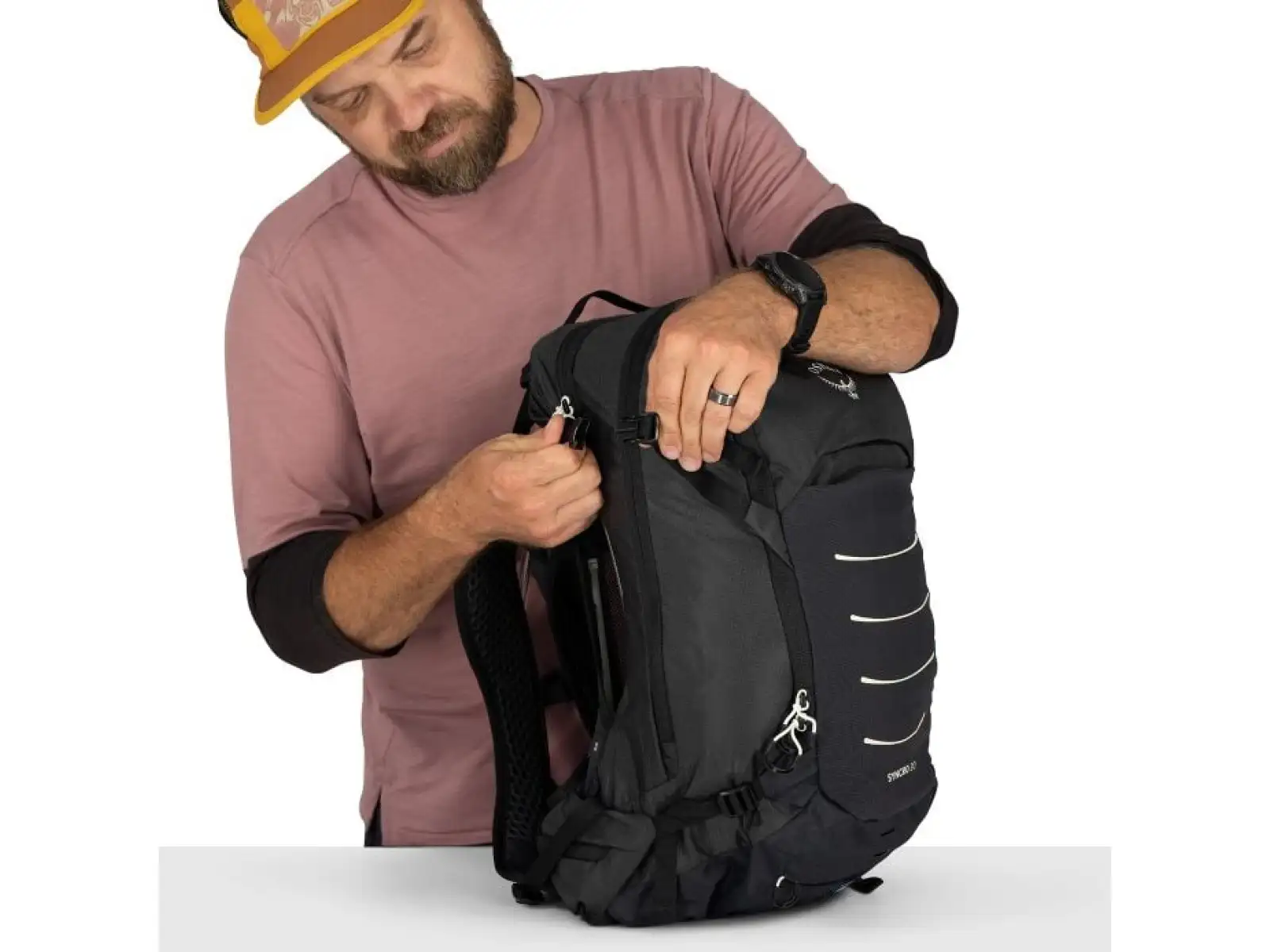 Osprey Syncro 20 backpack Raven Black