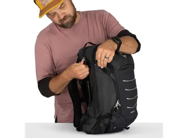 Osprey Syncro 20 backpack Raven Black
