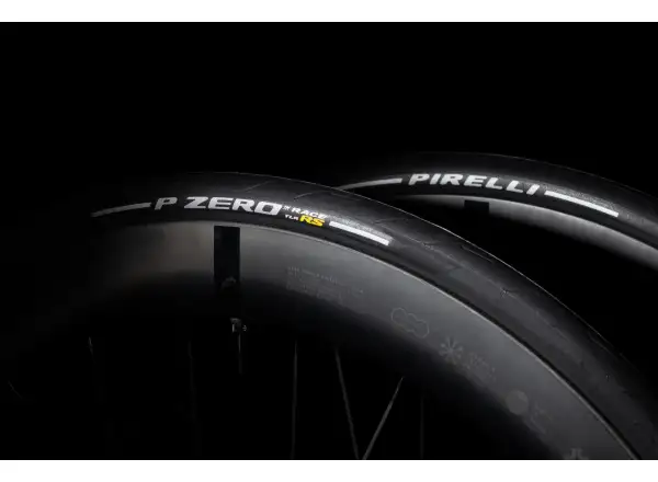 Pirelli P Zero Race RS TLR road tire black