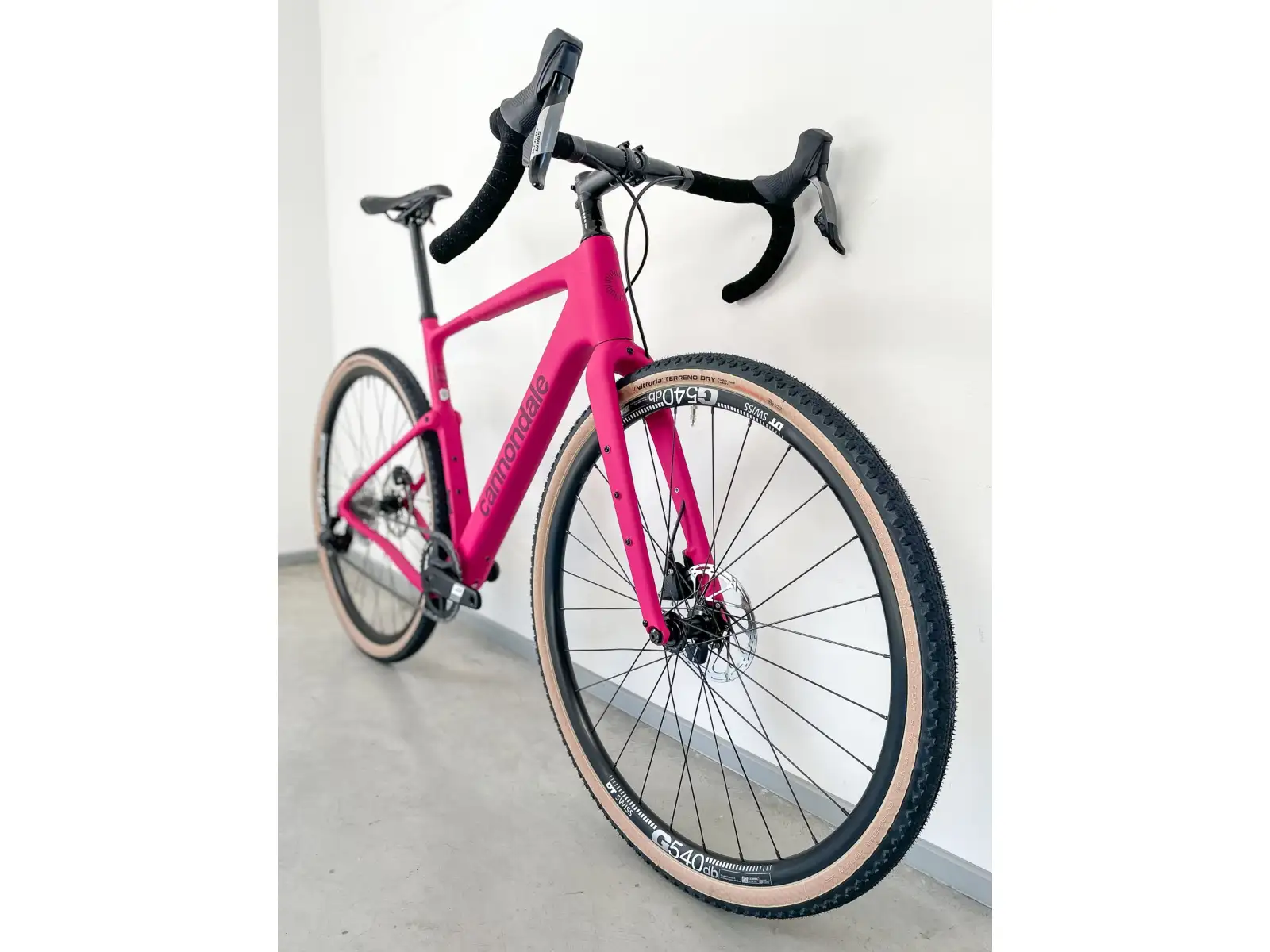 Cannondale Topstone Carbon Apex AXS gravel bike Orchid