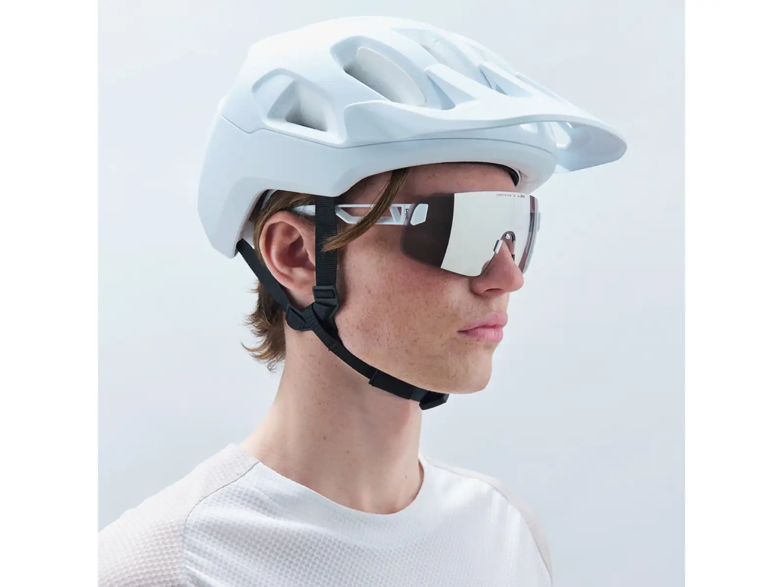 POC Cularis helmet Hydrogen White/Uranium Black Matt/Logo