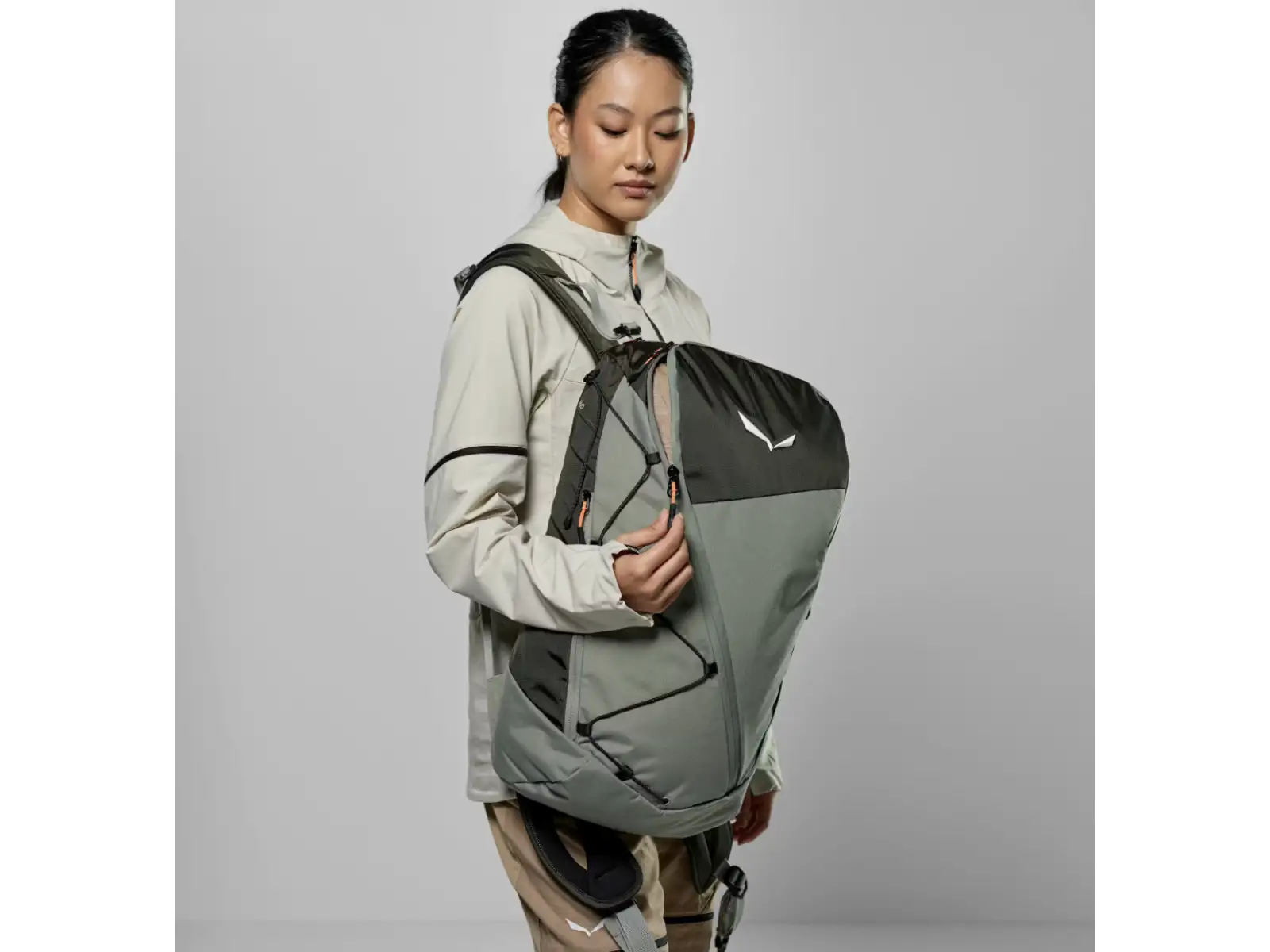 Salewa Puez women's backpack 23 l Shadow/Dark Olive