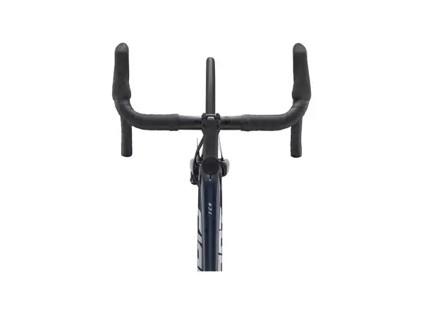 Giant TCR Advanced Pro 0 Disc Di2 GE road bike cold night