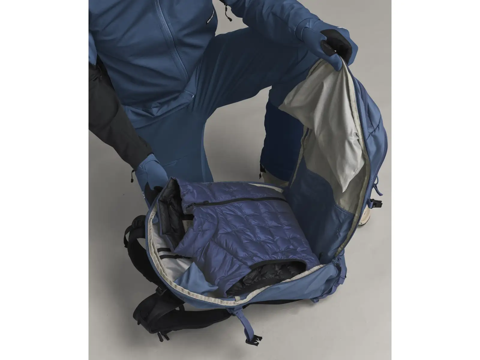 Ortovox Venet Tour 30 ski touring backpack Light Nunatak