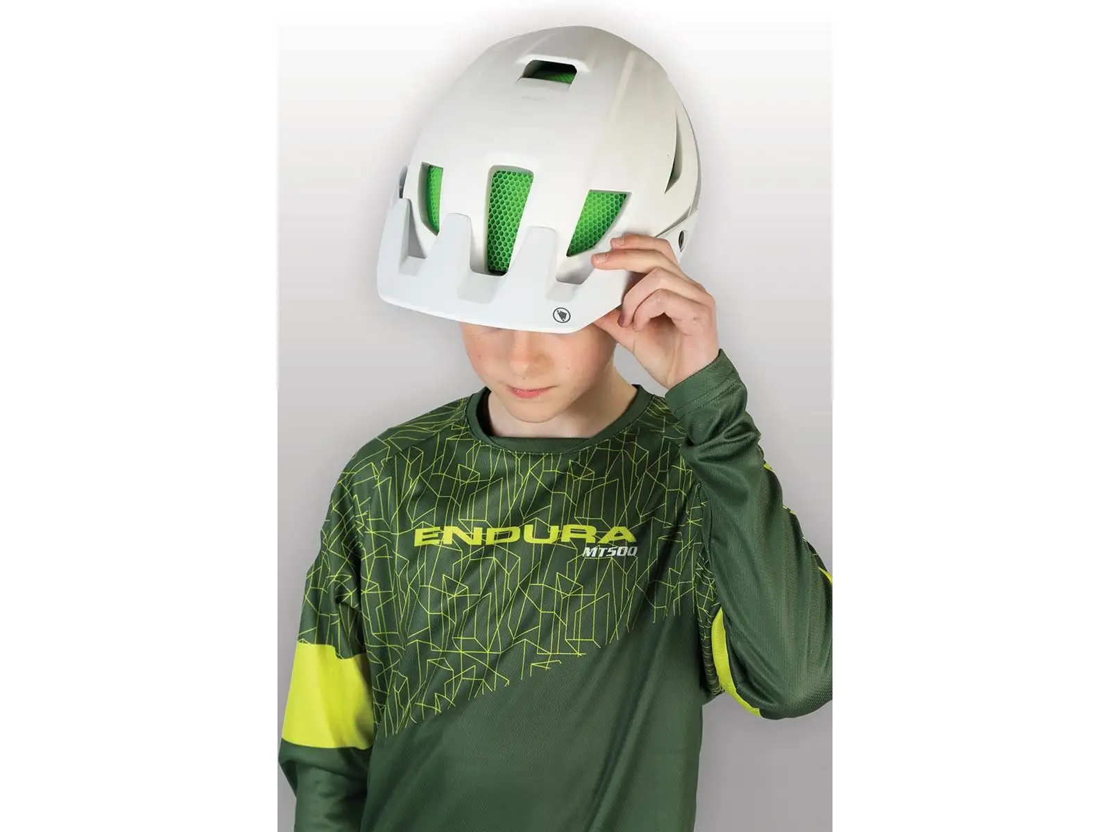 Endura MT500JR Youth children's helmet white